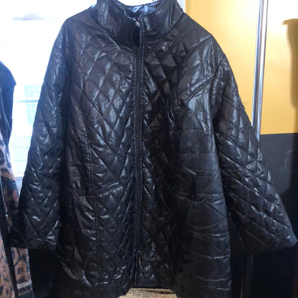 Semi puffer coat jacket size 1X Black semi shiny